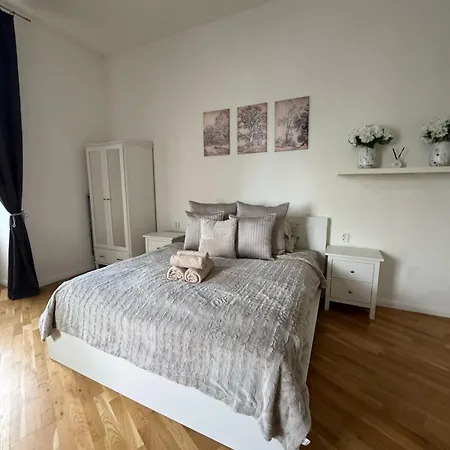 Apartment Cozy Flat In The Heart Of