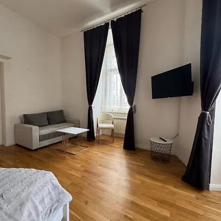 Cozy Flat In The Heart Of